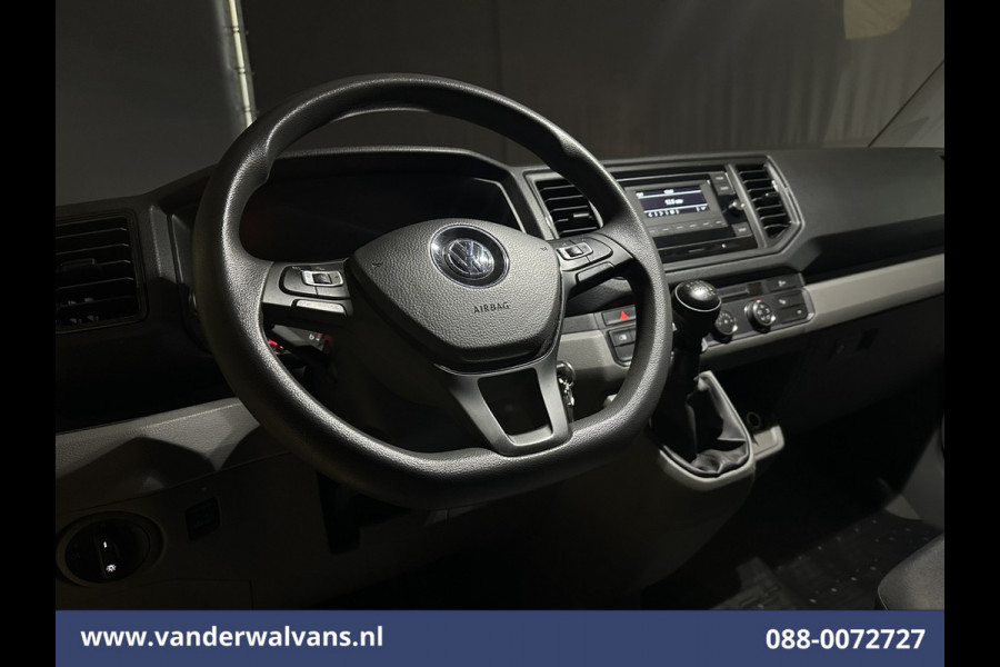 Volkswagen Crafter 2.0 TDI 141pk L3H3 L2H2 Euro6 Airco | 3000kg Trekhaak | Cruisecontrol | Chauffeursstoel Bijrijdersbank
