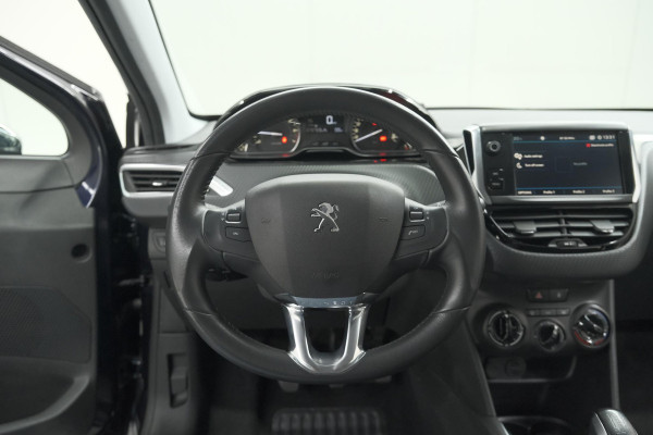 Peugeot 208 PureTech 82 Signature | Apple Carplay | Parkeersensoren | Navigatie | Airco