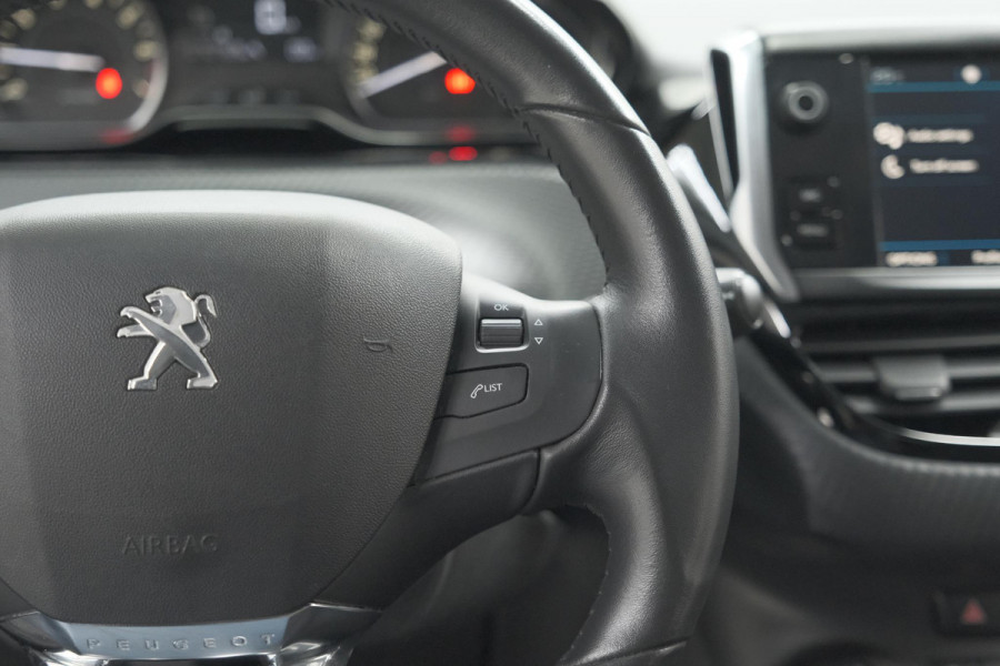 Peugeot 208 PureTech 82 Signature | Apple Carplay | Parkeersensoren | Navigatie | Airco