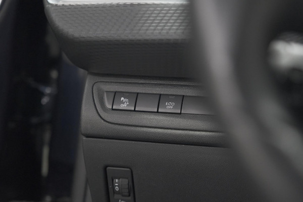 Peugeot 208 PureTech 82 Signature | Apple Carplay | Parkeersensoren | Navigatie | Airco