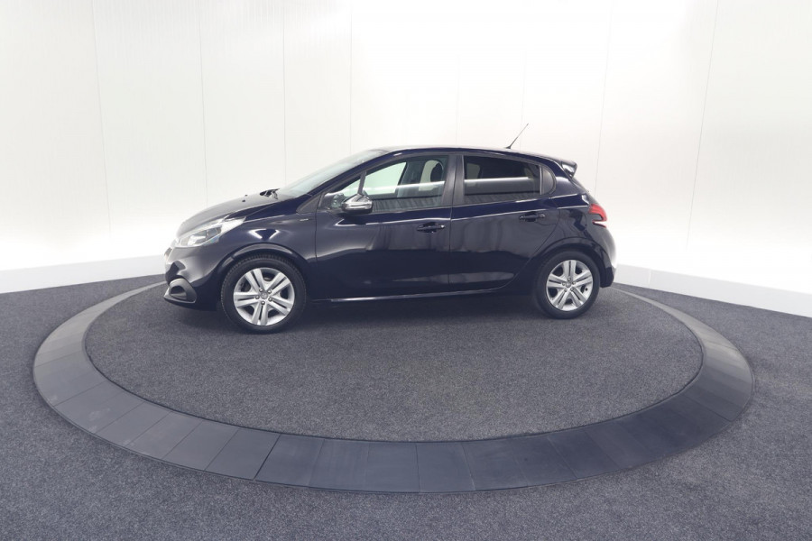 Peugeot 208 PureTech 82 Signature | Apple Carplay | Parkeersensoren | Navigatie | Airco