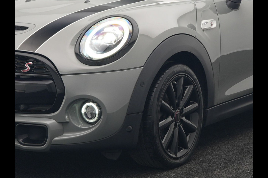MINI Mini 2.0 Cooper S Chili 192pk 5 Deurs | Apple Carplay | Sportstoelen Verwarmd | Union Jack Achterlichten | 17"L.M | LED Koplampen | Navigatie Full Map | DAB | Cruise Control |