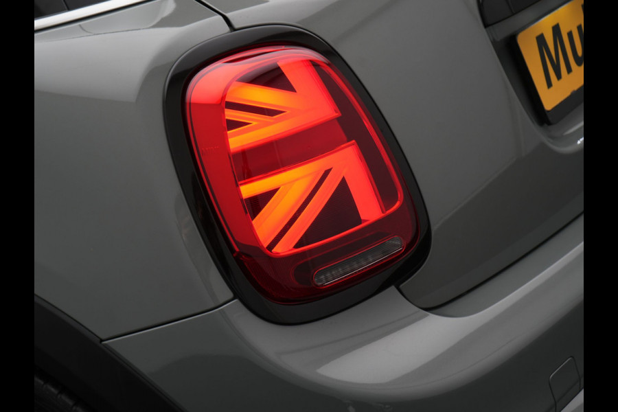 MINI Mini 2.0 Cooper S Chili 192pk 5 Deurs | Apple Carplay | Sportstoelen Verwarmd | Union Jack Achterlichten | 17"L.M | LED Koplampen | Navigatie Full Map | DAB | Cruise Control |