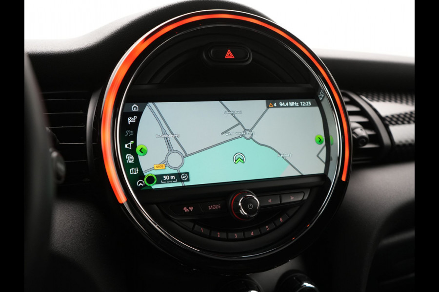 MINI Mini 2.0 Cooper S Chili 192pk 5 Deurs | Apple Carplay | Sportstoelen Verwarmd | Union Jack Achterlichten | 17"L.M | LED Koplampen | Navigatie Full Map | DAB | Cruise Control |