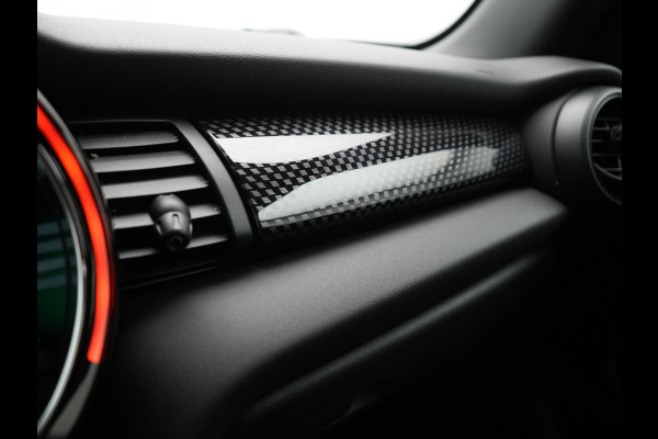 MINI Mini 2.0 Cooper S Chili 192pk 5 Deurs | Apple Carplay | Sportstoelen Verwarmd | Union Jack Achterlichten | 17"L.M | LED Koplampen | Navigatie Full Map | DAB | Cruise Control |