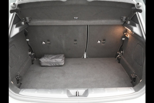 MINI Mini 2.0 Cooper S Chili 192pk 5 Deurs | Apple Carplay | Sportstoelen Verwarmd | Union Jack Achterlichten | 17"L.M | LED Koplampen | Navigatie Full Map | DAB | Cruise Control |