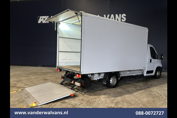 Peugeot Boxer 2.2 BlueHDi 141pk Bakwagen Laadklep Euro6 Airco | Cruisecontrol | 985kg laadvermogen Bijrijdersbank