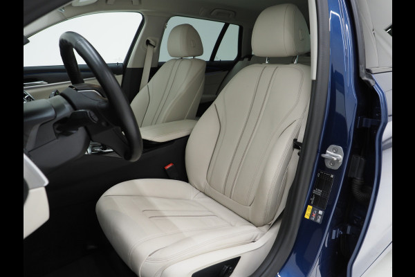 BMW 5 Serie Touring 530e xDrive Shadow | Camera | Keyless | Adaptive Cruise | HUD | Leder | Dodehoek | Sfeerlicht | Carplay