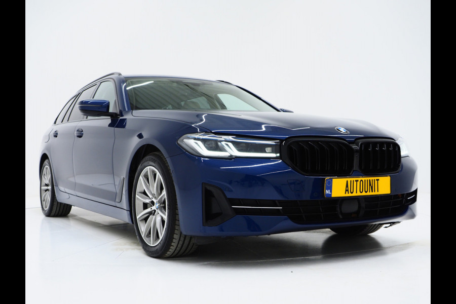 BMW 5 Serie Touring 530e xDrive Shadow | Camera | Keyless | Adaptive Cruise | HUD | Leder | Dodehoek | Sfeerlicht | Carplay