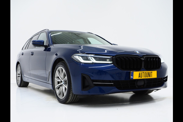 BMW 5 Serie Touring 530e xDrive Shadow | Camera | Keyless | Adaptive Cruise | HUD | Leder | Dodehoek | Sfeerlicht | Carplay