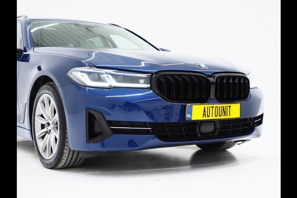 BMW 5 Serie Touring 530e xDrive Shadow | Camera | Keyless | Adaptive Cruise | HUD | Leder | Dodehoek | Sfeerlicht | Carplay