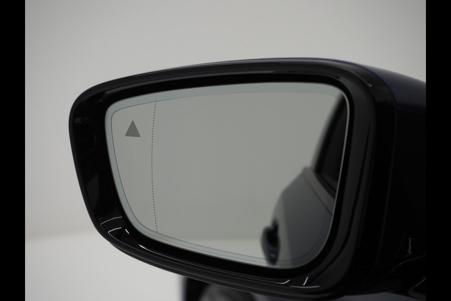 BMW 5 Serie Touring 530e xDrive Shadow | Camera | Keyless | Adaptive Cruise | HUD | Leder | Dodehoek | Sfeerlicht | Carplay