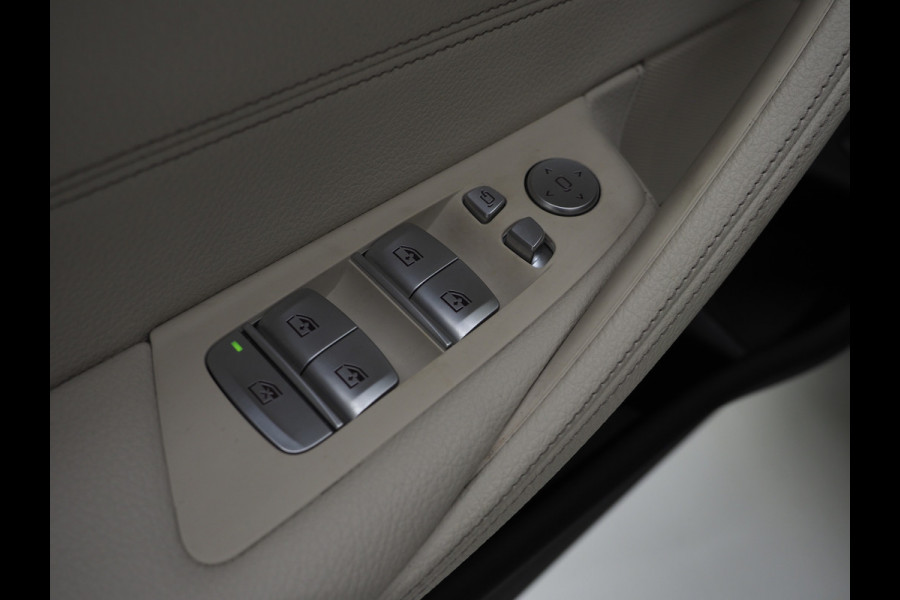 BMW 5 Serie Touring 530e xDrive Shadow | Camera | Keyless | Adaptive Cruise | HUD | Leder | Dodehoek | Sfeerlicht | Carplay