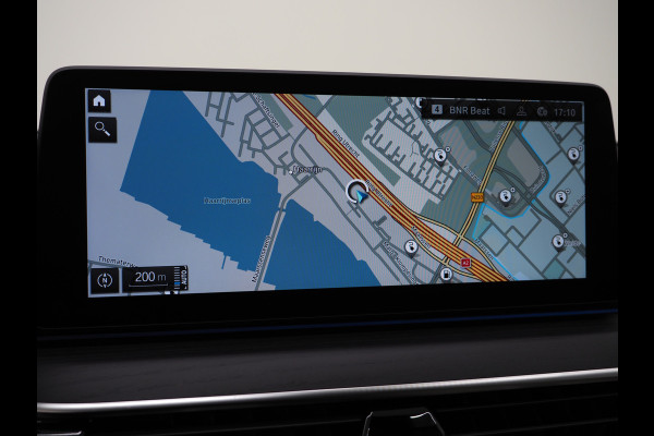 BMW 5 Serie Touring 530e xDrive Shadow | Camera | Keyless | Adaptive Cruise | HUD | Leder | Dodehoek | Sfeerlicht | Carplay