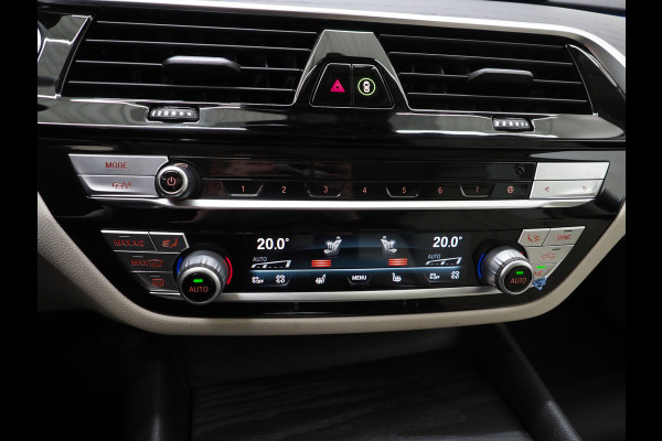 BMW 5 Serie Touring 530e xDrive Shadow | Camera | Keyless | Adaptive Cruise | HUD | Leder | Dodehoek | Sfeerlicht | Carplay