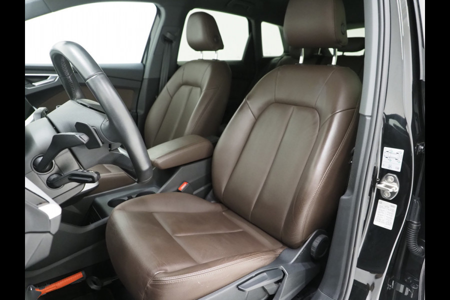 Audi Q4 e-tron 35 Launch edition 55 kWh | Leder | Camera | Cruise | DAB | Climate | Stoelverwarming | Carplay | PDC