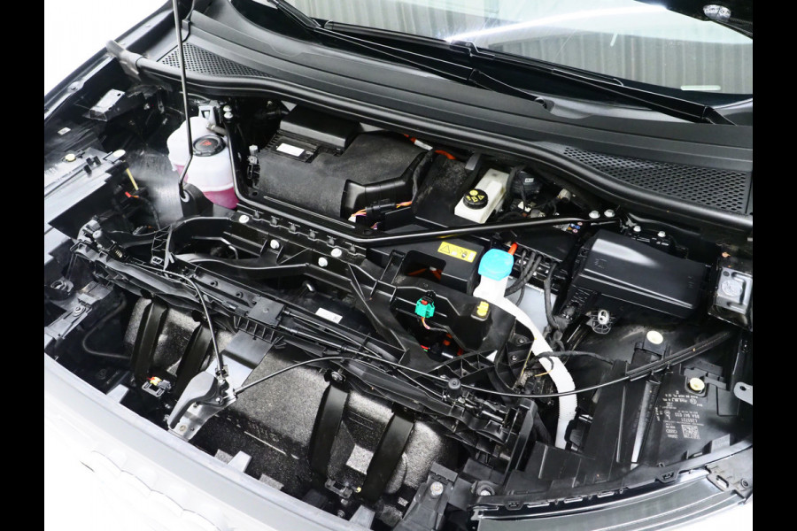 Audi Q4 e-tron 35 Launch edition 55 kWh | Leder | Camera | Cruise | DAB | Climate | Stoelverwarming | Carplay | PDC