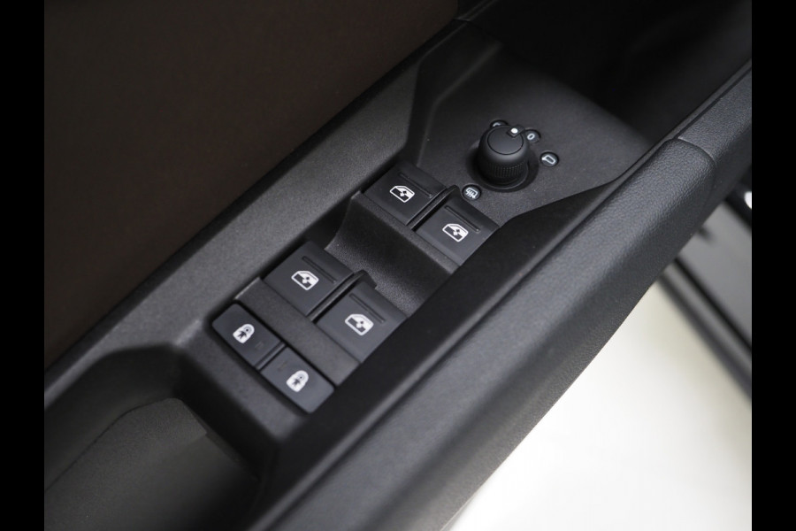 Audi Q4 e-tron 35 Launch edition 55 kWh | Leder | Camera | Cruise | DAB | Climate | Stoelverwarming | Carplay | PDC