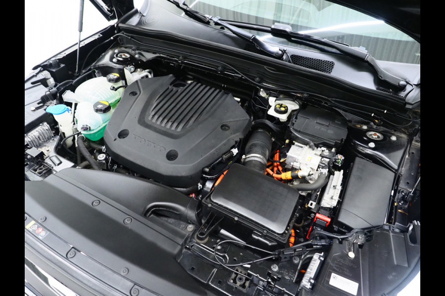 Volvo XC40 1.5 T5 Recharge R-Design Full Black | Camera | Keyless | Virtual | DAB | Climate | Zwarte Hemel | Carplay