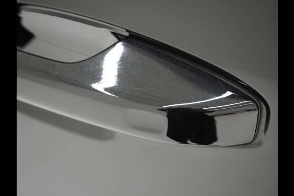 Volvo XC40 1.5 T5 Recharge R-Design Full Black | Camera | Keyless | Virtual | DAB | Climate | Zwarte Hemel | Carplay