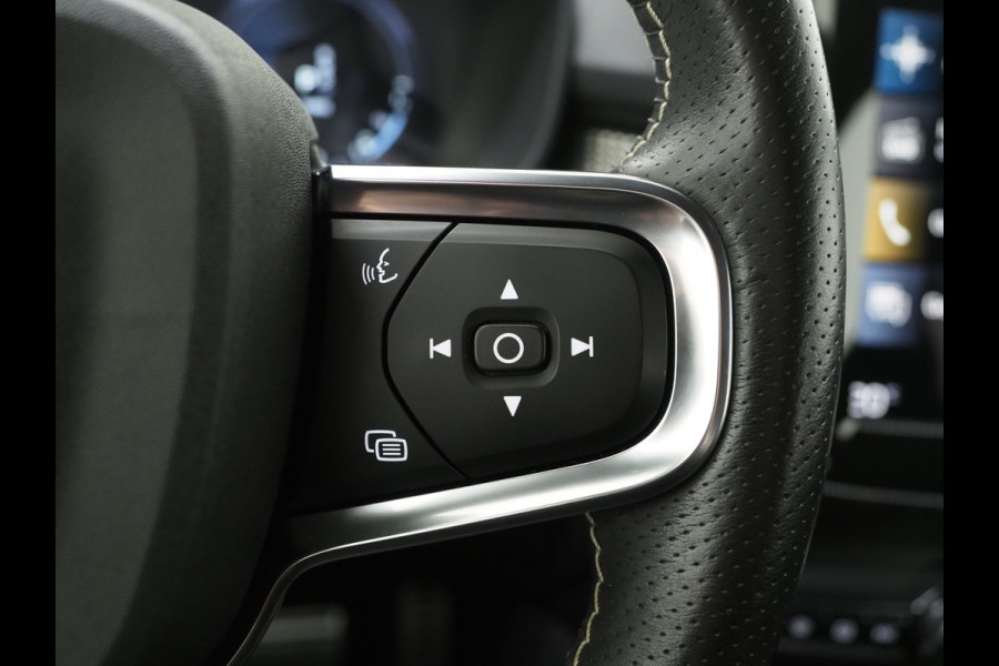 Volvo XC40 1.5 T5 Recharge R-Design Full Black | Camera | Keyless | Virtual | DAB | Climate | Zwarte Hemel | Carplay