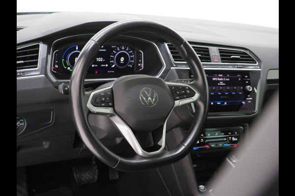 Volkswagen Tiguan 1.4 TSI eHybrid Elegance Exclusive | Panoramadak | Leder | 360 | Keyless | Adaptive Cruise | Memory | Carplay