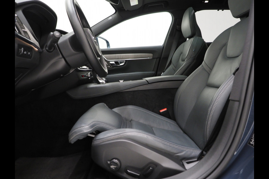 Volvo V90 2.0 T8 Recharge AWD Inscription | Panoramadak | Massage | Trekhaak | Pilot Assist | Harman/Kardon | HUD | 360 | Leder