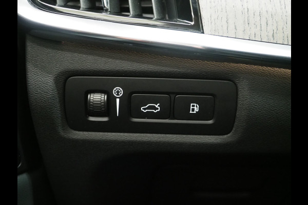 Volvo V90 2.0 T8 Recharge AWD Inscription | Panoramadak | Massage | Trekhaak | Pilot Assist | Harman/Kardon | HUD | 360 | Leder