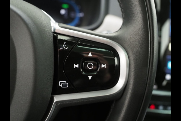 Volvo V90 2.0 T8 Recharge AWD Inscription | Panoramadak | Massage | Trekhaak | Pilot Assist | Harman/Kardon | HUD | 360 | Leder