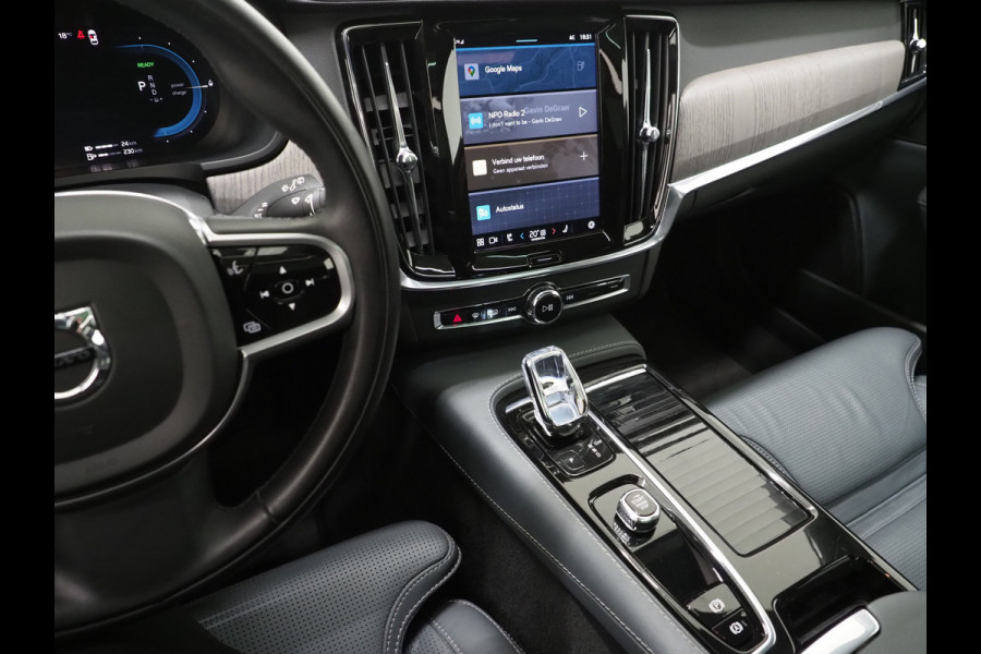 Volvo V90 2.0 T8 Recharge AWD Inscription | Panoramadak | Massage | Trekhaak | Pilot Assist | Harman/Kardon | HUD | 360 | Leder
