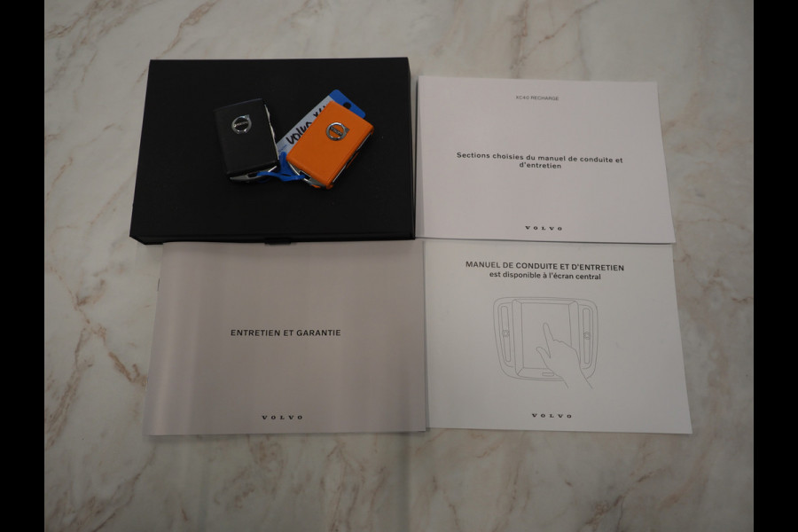 Volvo XC40 1.5 T5 Plug-in hybrid Ultimate Dark | Panoramadak | Pilot Assist | Harman/Kardon | 360 | Keyless | BLIS | Carplay