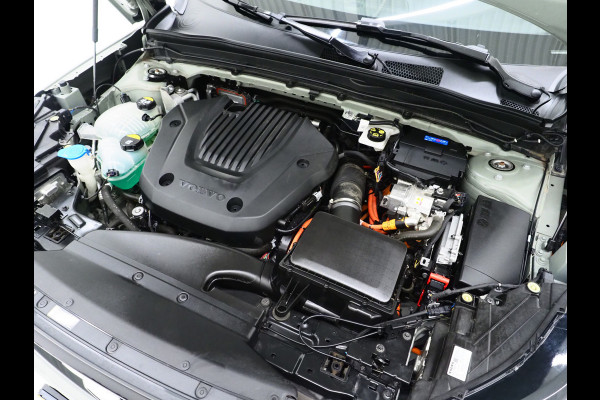 Volvo XC40 1.5 T5 Plug-in hybrid Ultimate Dark | Panoramadak | Pilot Assist | Harman/Kardon | 360 | Keyless | BLIS | Carplay