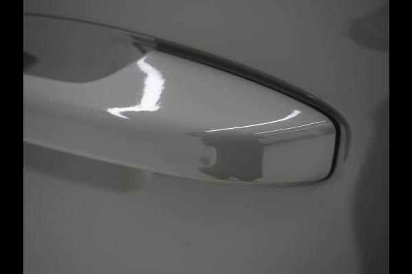 Volvo XC40 1.5 T5 Plug-in hybrid Ultimate Dark | Panoramadak | Pilot Assist | Harman/Kardon | 360 | Keyless | BLIS | Carplay