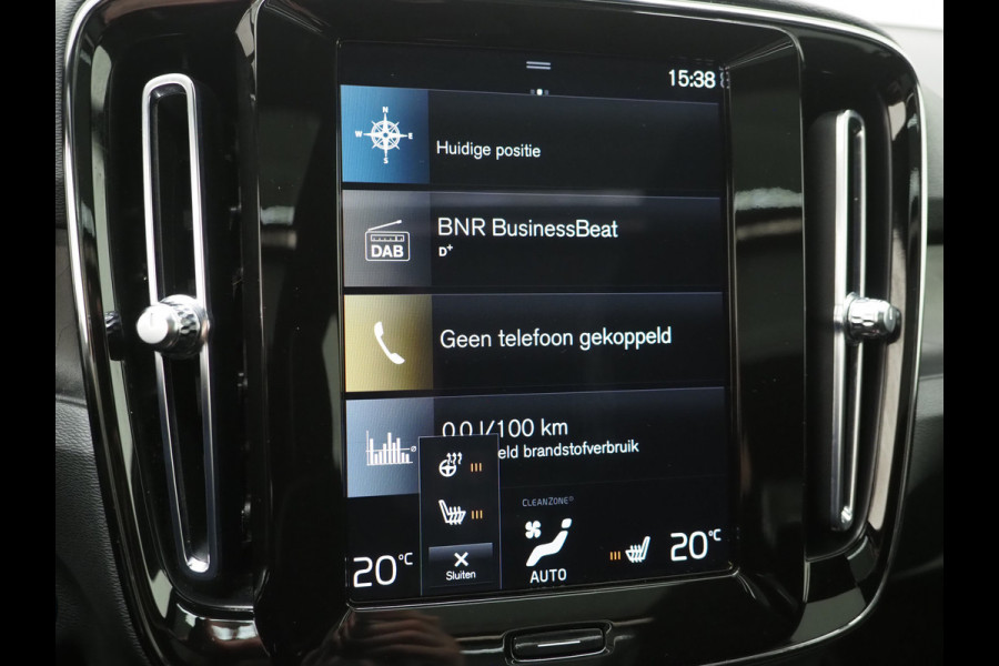 Volvo XC40 1.5 T5 Plug-in hybrid Ultimate Dark | Panoramadak | Pilot Assist | Harman/Kardon | 360 | Keyless | BLIS | Carplay
