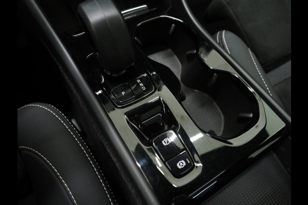 Volvo XC40 1.5 T5 Plug-in hybrid Ultimate Dark | Panoramadak | Pilot Assist | Harman/Kardon | 360 | Keyless | BLIS | Carplay