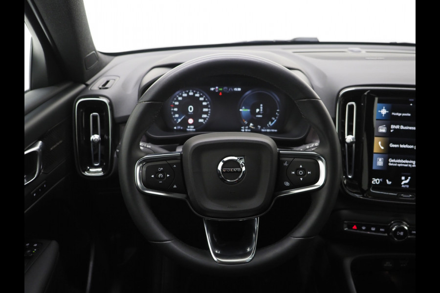 Volvo XC40 1.5 T5 Plug-in hybrid Ultimate Dark | Panoramadak | Pilot Assist | Harman/Kardon | 360 | Keyless | BLIS | Carplay