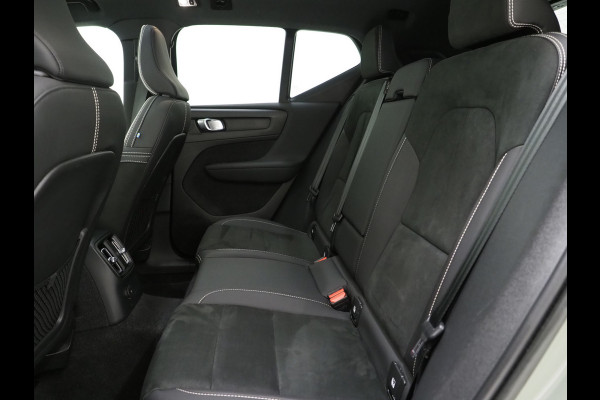 Volvo XC40 1.5 T5 Plug-in hybrid Ultimate Dark | Panoramadak | Pilot Assist | Harman/Kardon | 360 | Keyless | BLIS | Carplay