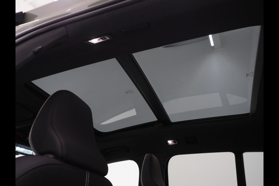 Volvo XC40 1.5 T5 Plug-in hybrid Ultimate Dark | Panoramadak | Pilot Assist | Harman/Kardon | 360 | Keyless | BLIS | Carplay