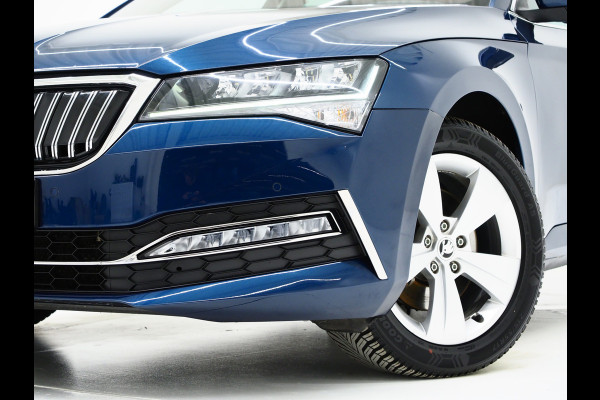 Škoda Superb Combi 1.4 TSI iV Style 218PK | Leder | Trekhaak | Camera | Keyless | Adaptive Cruise | Memory | Virtual | Carplay