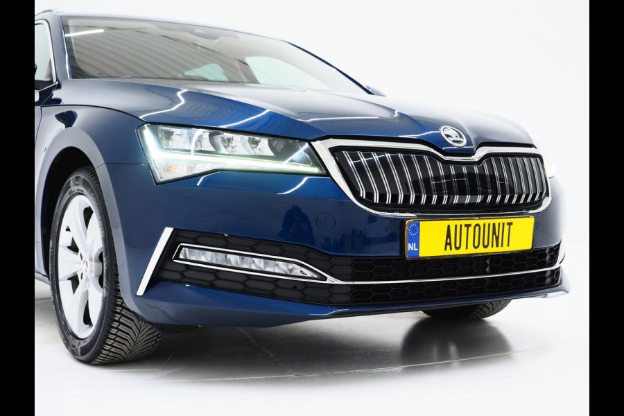 Škoda Superb Combi 1.4 TSI iV Style 218PK | Leder | Trekhaak | Camera | Keyless | Adaptive Cruise | Memory | Virtual | Carplay