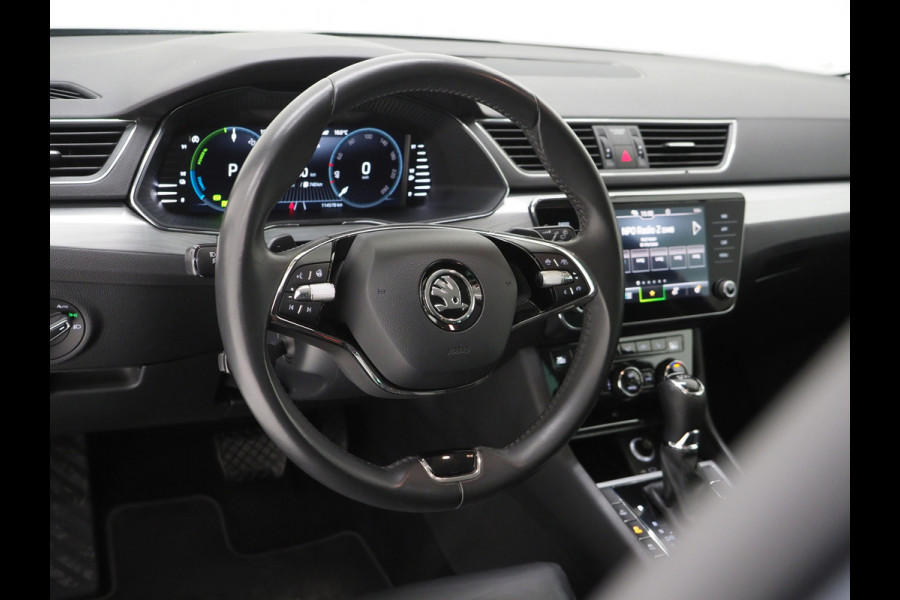 Škoda Superb Combi 1.4 TSI iV Style 218PK | Leder | Trekhaak | Camera | Keyless | Adaptive Cruise | Memory | Virtual | Carplay