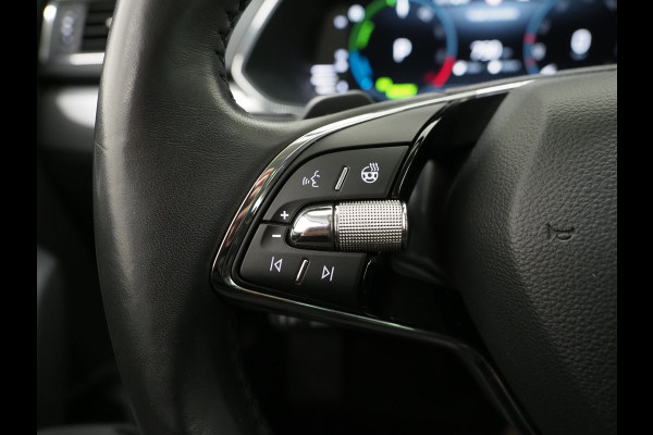 Škoda Superb Combi 1.4 TSI iV Style 218PK | Leder | Trekhaak | Camera | Keyless | Adaptive Cruise | Memory | Virtual | Carplay