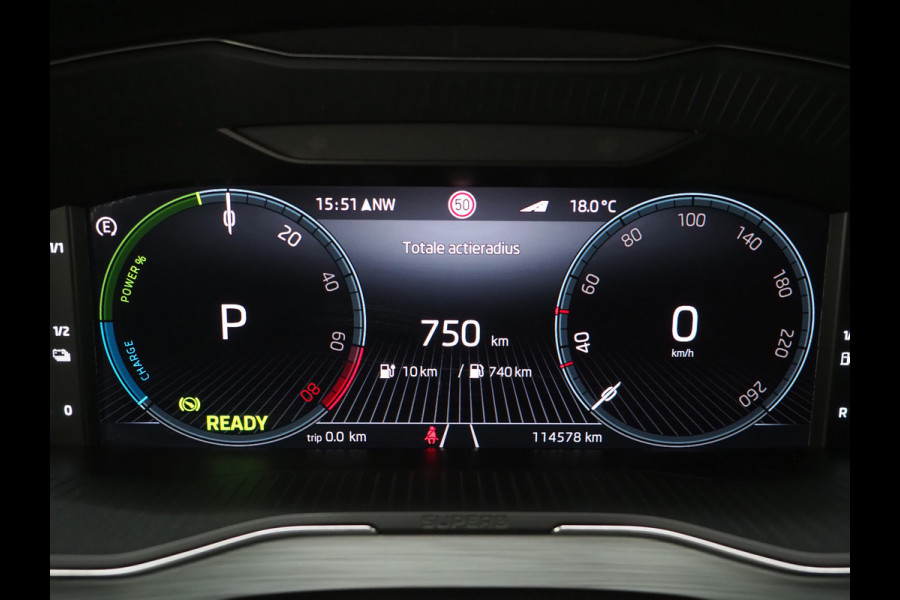 Škoda Superb Combi 1.4 TSI iV Style 218PK | Leder | Trekhaak | Camera | Keyless | Adaptive Cruise | Memory | Virtual | Carplay