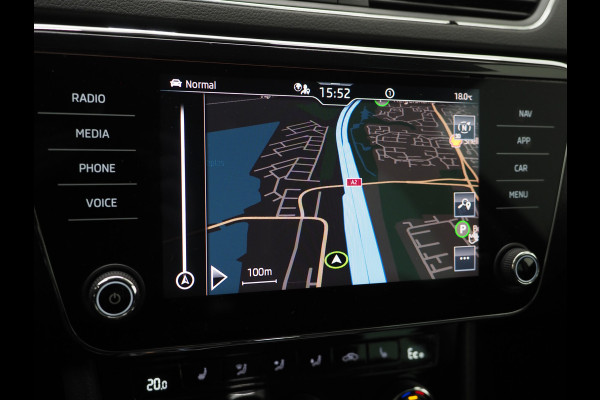 Škoda Superb Combi 1.4 TSI iV Style 218PK | Leder | Trekhaak | Camera | Keyless | Adaptive Cruise | Memory | Virtual | Carplay