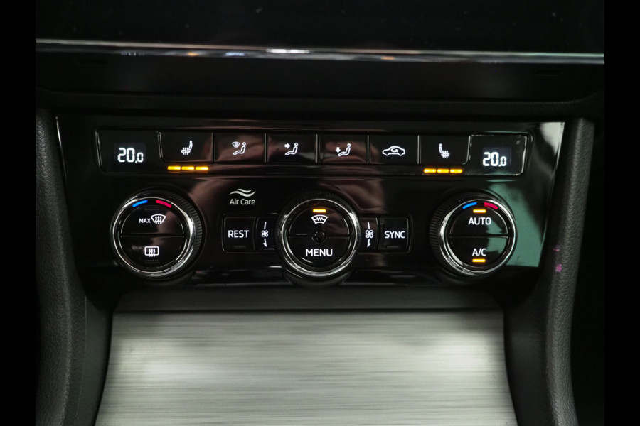 Škoda Superb Combi 1.4 TSI iV Style 218PK | Leder | Trekhaak | Camera | Keyless | Adaptive Cruise | Memory | Virtual | Carplay