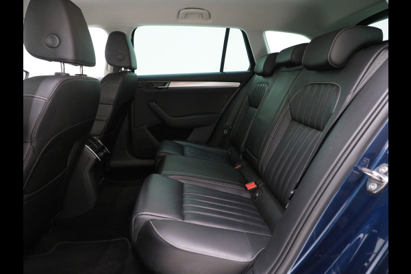 Škoda Superb Combi 1.4 TSI iV Style 218PK | Leder | Trekhaak | Camera | Keyless | Adaptive Cruise | Memory | Virtual | Carplay
