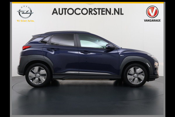 Hyundai Kona EV 64kWh 3 fase SOH-100% Warmtepomp Adaptive-Cruise Head-Up Display 1/2 Leer Krell®-Hifi Apple Carplay Android Adap.Cruise Camer Keyless Privacy Glas DAB Led Blind Spot Lane Assist Origineel Nederlandse Auto € 45.000 nieuw!!