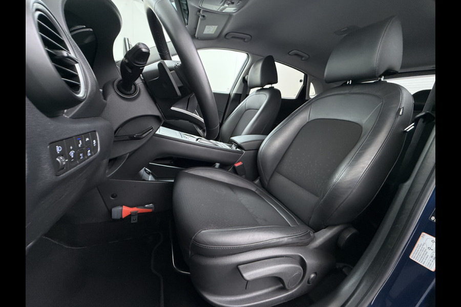 Hyundai Kona EV 64kWh 3 fase SOH-100% Warmtepomp Adaptive-Cruise Head-Up Display 1/2 Leer Krell®-Hifi Apple Carplay Android Adap.Cruise Camer Keyless Privacy Glas DAB Led Blind Spot Lane Assist Origineel Nederlandse Auto € 45.000 nieuw!!