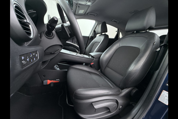 Hyundai Kona EV 64kWh 3 fase SOH-100% Warmtepomp Adaptive-Cruise Head-Up Display 1/2 Leer Krell®-Hifi Apple Carplay Android Adap.Cruise Camer Keyless Privacy Glas DAB Led Blind Spot Lane Assist Origineel Nederlandse Auto € 45.000 nieuw!!