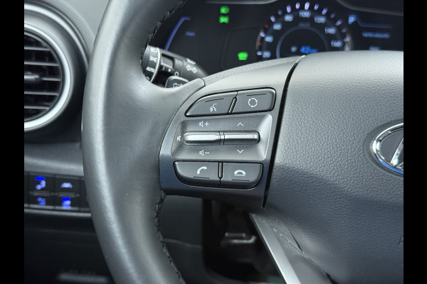 Hyundai Kona EV 64kWh 3 fase SOH-100% Warmtepomp Adaptive-Cruise Head-Up Display 1/2 Leer Krell®-Hifi Apple Carplay Android Adap.Cruise Camer Keyless Privacy Glas DAB Led Blind Spot Lane Assist Origineel Nederlandse Auto € 45.000 nieuw!!